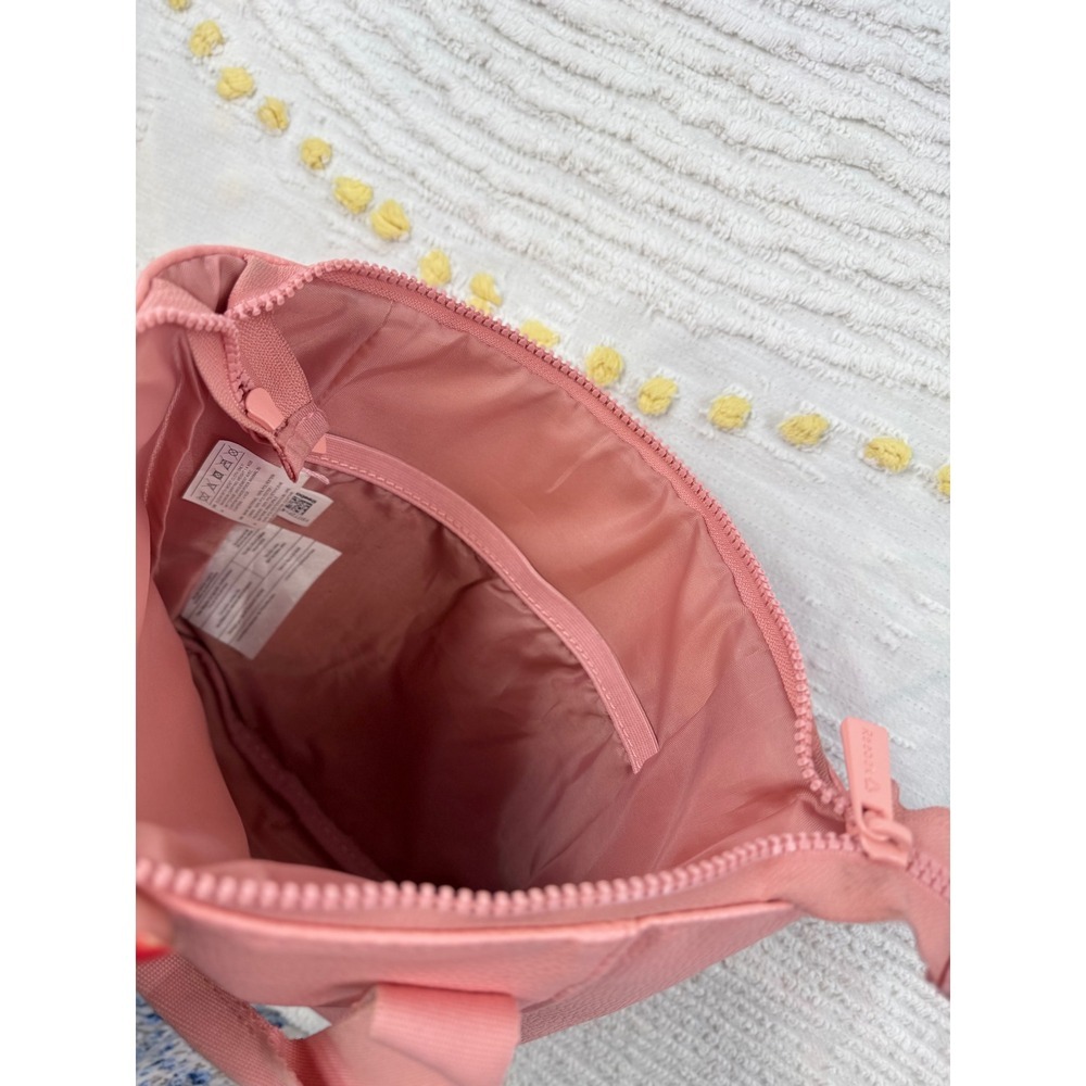 Reebok Mini Tote Bag Purse Salmon Pink Faux Leather Small Handbag - Picture 4 of 10